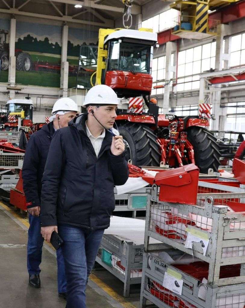 Гости ознакомились с действующим производством сельхозтехники и элементов трансмиссий