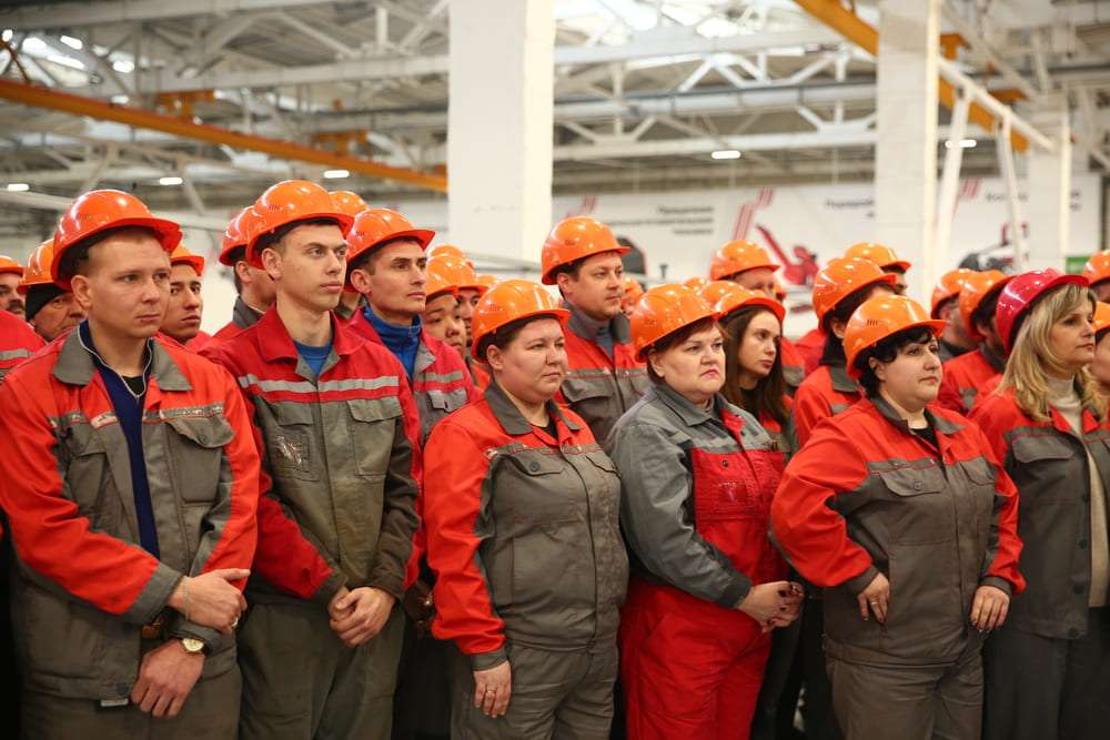Коллектив нового предприятия