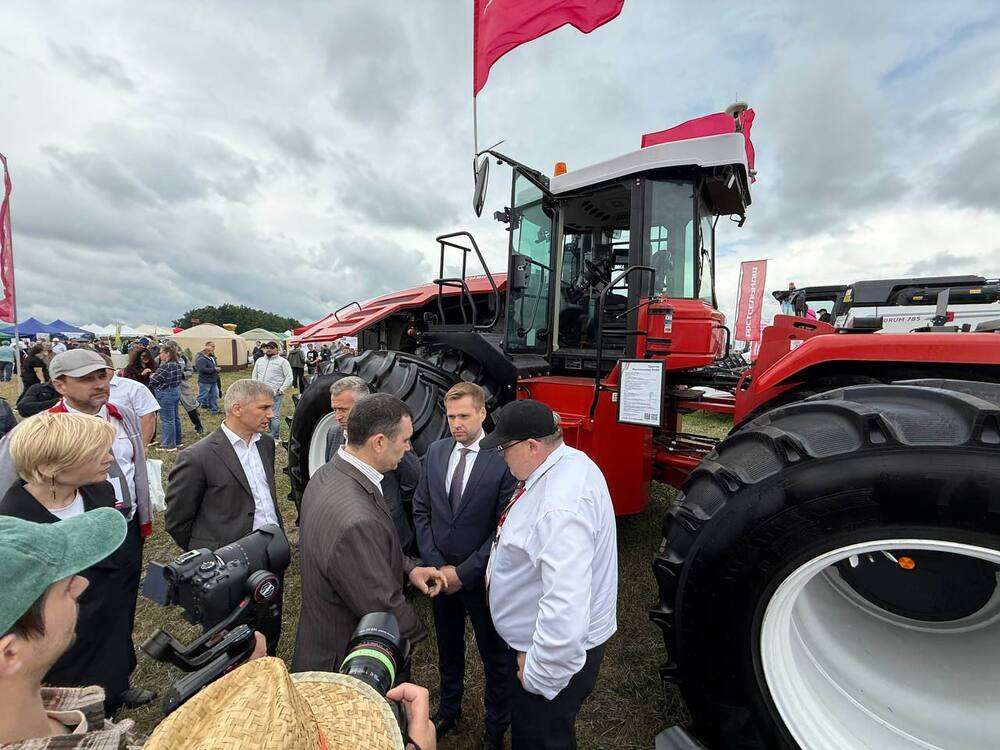 Ростсельмаш укрепляет связи с аграриями Ростсельмаш укрепляет связи с аграриями